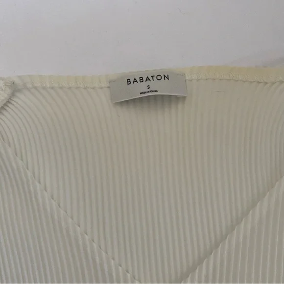 Aritzia Babaton Damien Blouse - Picture 3 of 7
